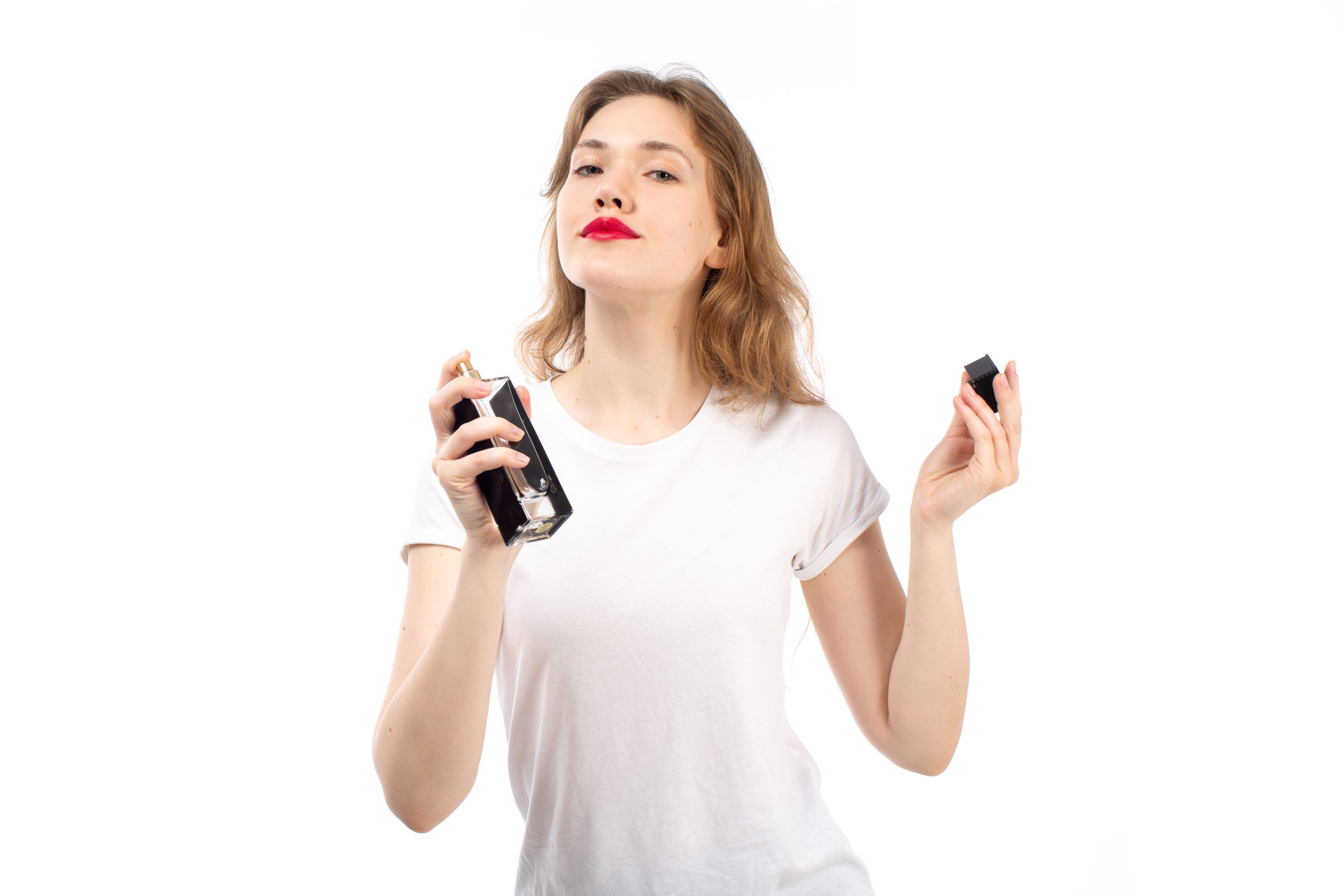 Cara menyemprotkan parfum